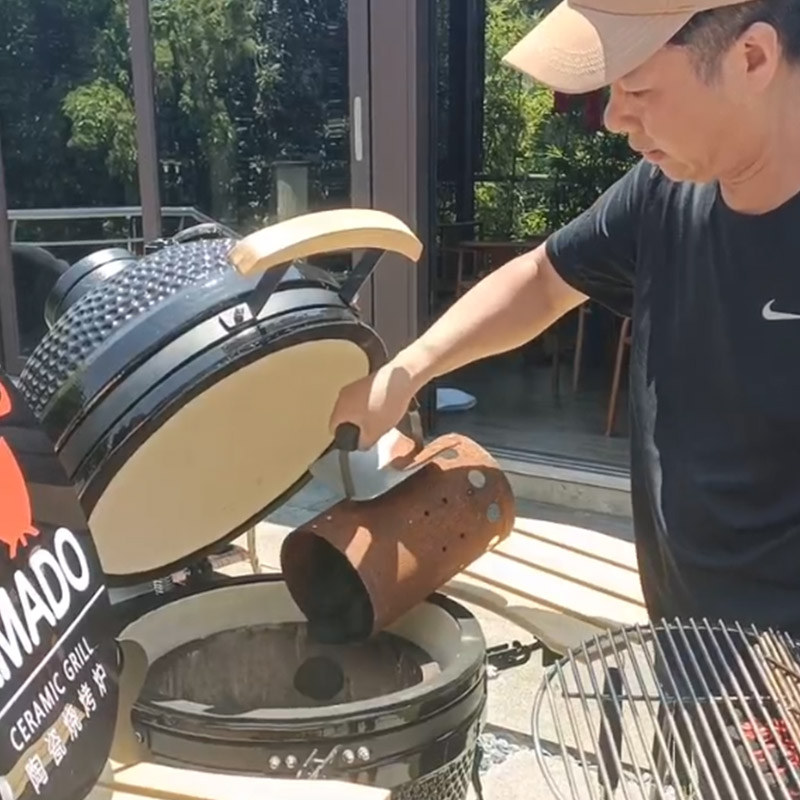 How much charcoal you should put in Kamado Grills